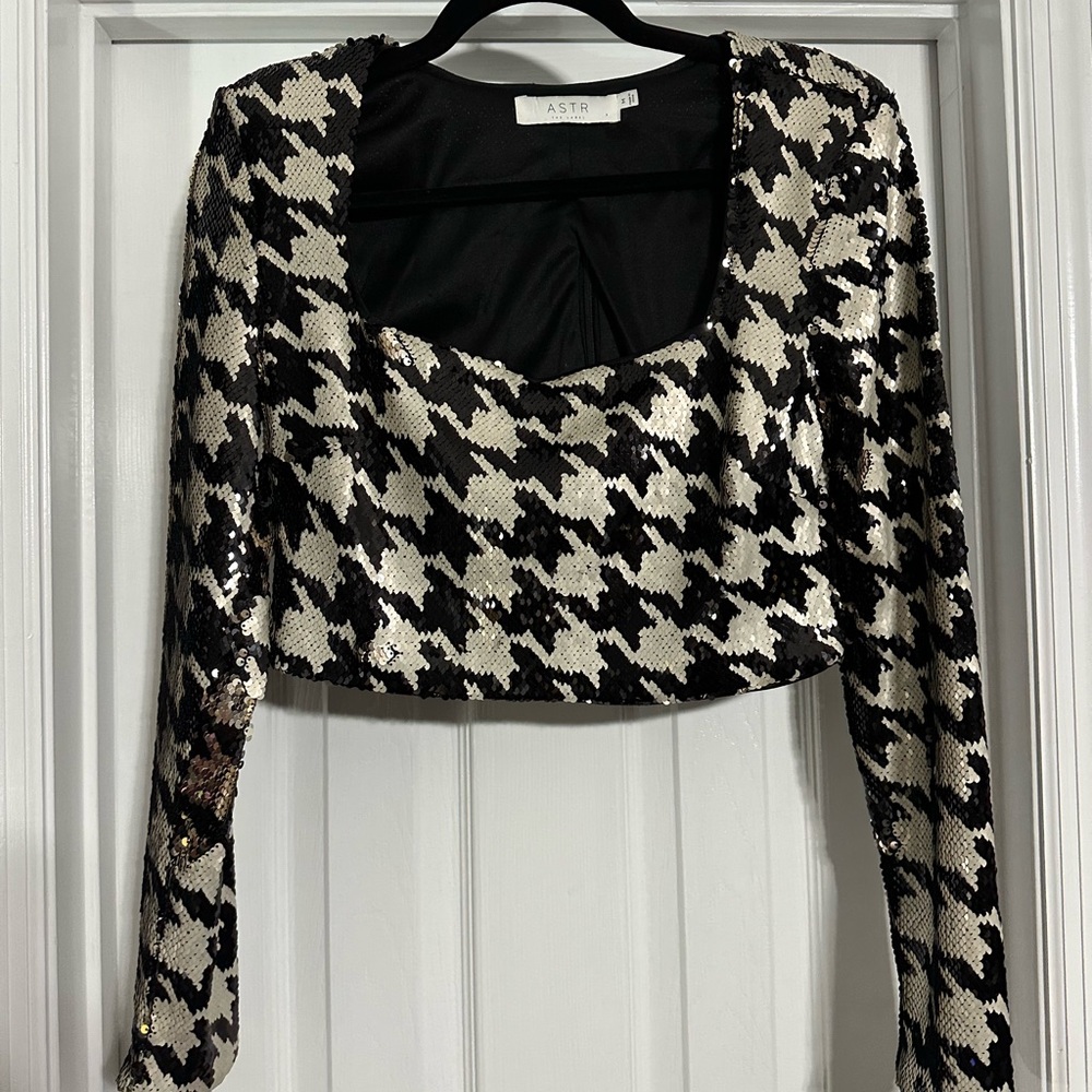 Astr Black and Cream Sequin Houndstooth Crop Top